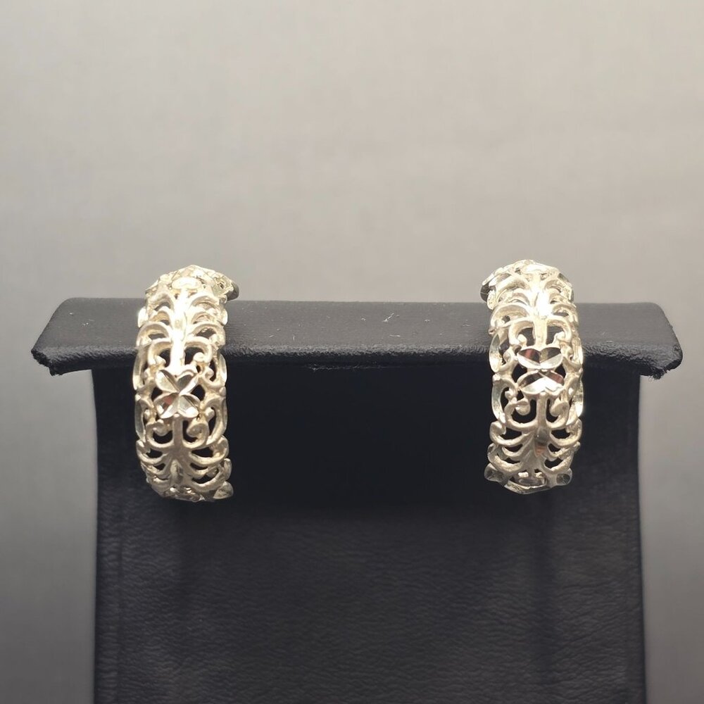 VTG Sterling Silver Diamond Cut Filigree Floral Half Hoop Earrings .75" Signed M